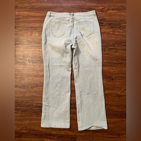 Chicos Jeans size L - Picture 2 of 3